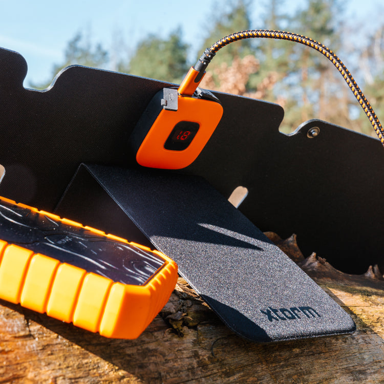 エクストーム 28W 折畳式ソーラーブースター